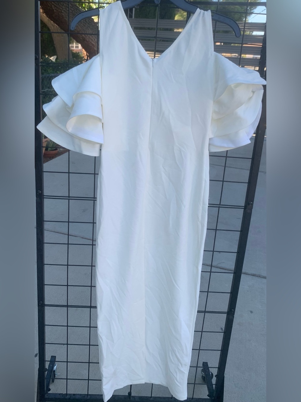 NWOT Elegant White Ruffle-Sleeve Women's Dress - Picture 7 of 11